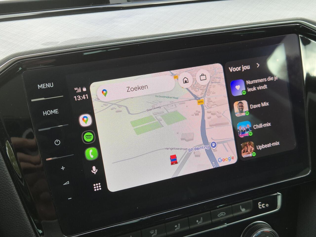 Volkswagen PASSAT Variant 1.4 TSI DSG6 GTE Business Automaat / Dealer onderhouden / Pack Adventure / Trekgewicht 1600 kg / Elektrisch wegklapbare trekhaak / Glazen schuif- en kanteldak / Elektrische achterklep / Achteruitrijcamera / Keyless Entry/Start / Stoelverwarming /