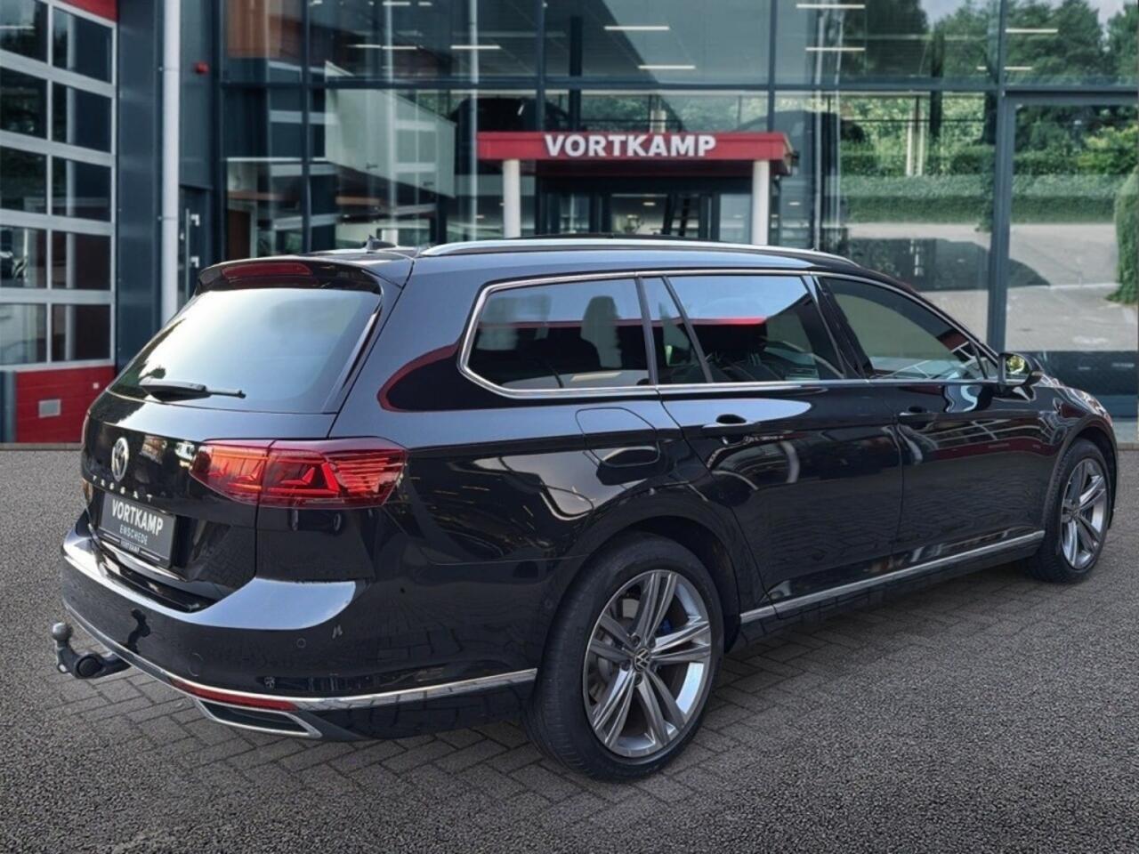 Volkswagen PASSAT 1.4 TSI DSG GTE PANO-DAK/CAMERA/TREKHAAK/MEMORY/NAVI/CARPLAY/ACC