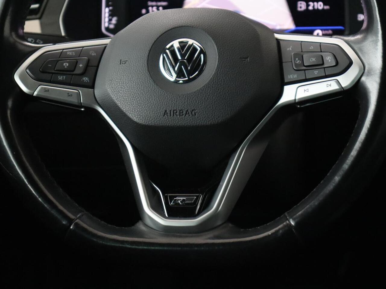 Volkswagen PASSAT 1.5 TSI Elegance Business R | Leder/Alcantara | Stoelverwarming | Trekhaak | Adaptive cruise | Matrix LED | Keyless | Carplay | Navigatie | Virtual Cockpit | Parkeerhulp | R Line