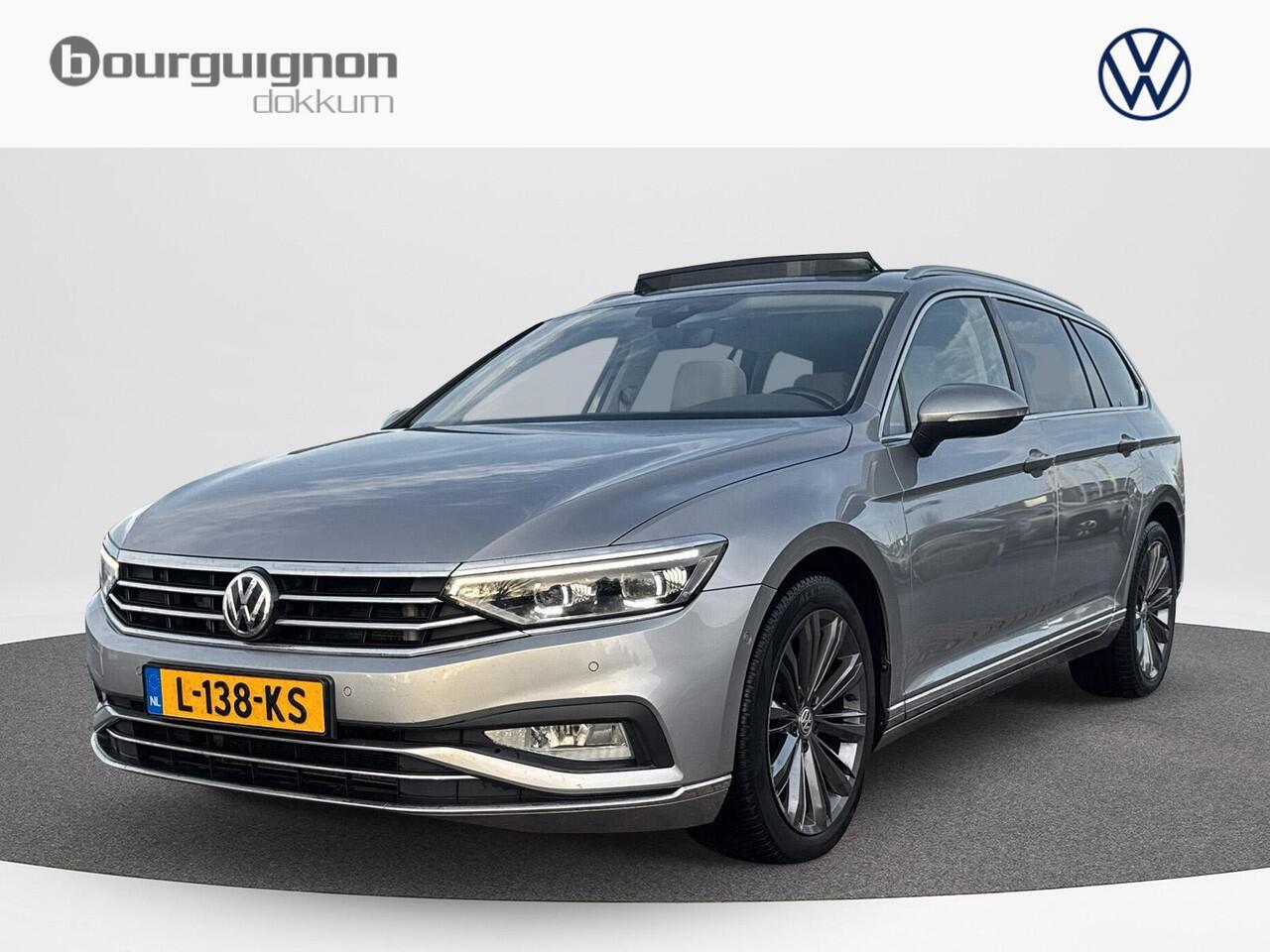 Volkswagen PASSAT Variant 1.5 TSI Elegance | 150 pk | Pano Dak | Trekhaak | ERGO Massage | A-Camera |