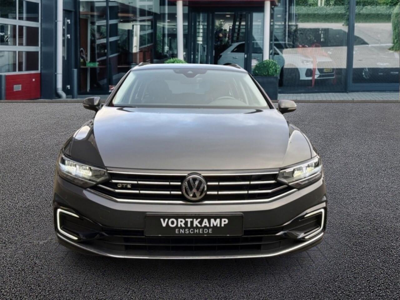 Volkswagen PASSAT 1.4 TSI DSG GTE CAMERA/NAVI/CARPLAY/ACC/STOELVERW