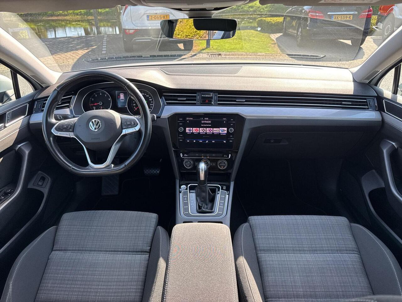 Volkswagen PASSAT Variant 1.5 TSI 150 pk Automaat | Navi | Clima | Trekhaak |