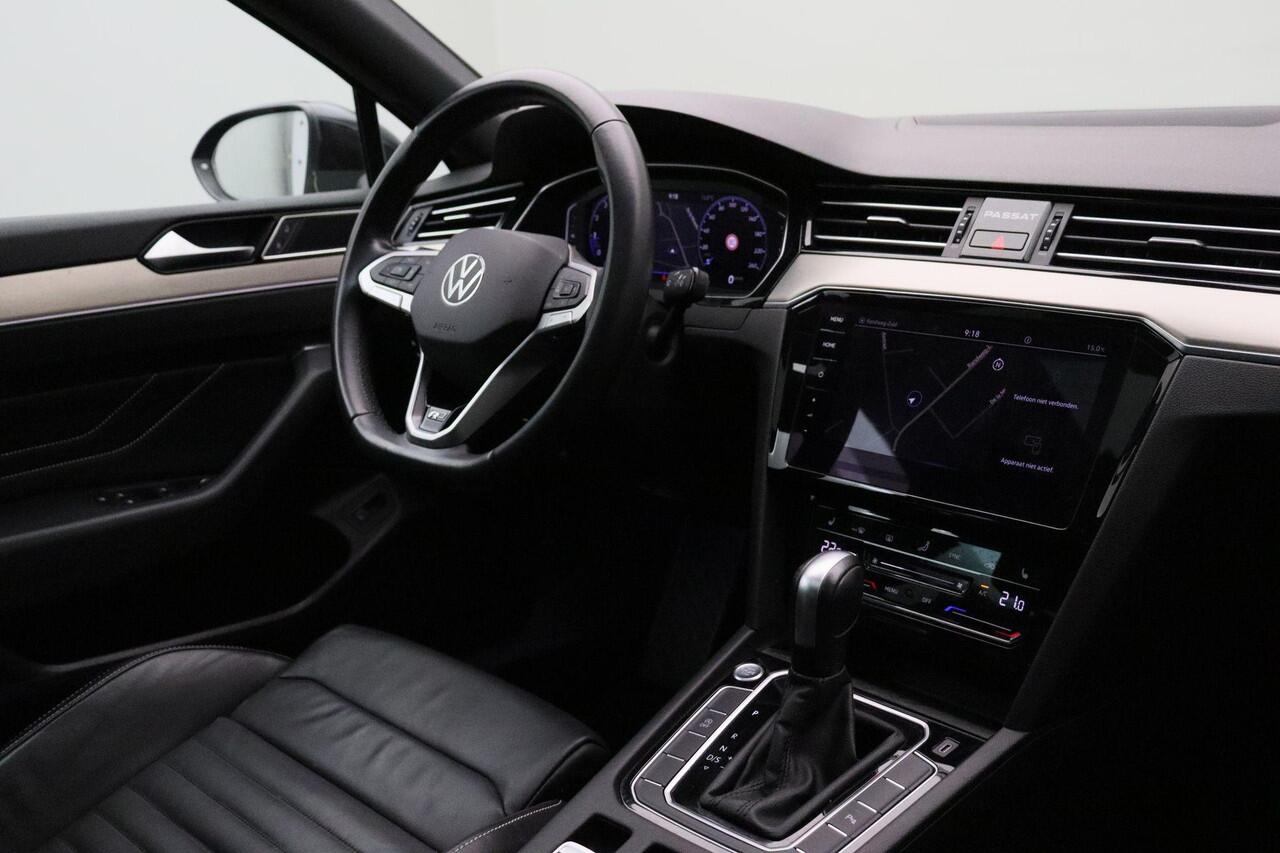 Volkswagen PASSAT 2.0 TSI R-Line Business + 2020 | Navigatie | Adaptive Cruise Control | Achteruitrij Camera | App Connect | 2 Sleutels | Nationale Autopas NAP | Boekjes | Multifunctioneel Stuurwiel | Digitaal Dashboard