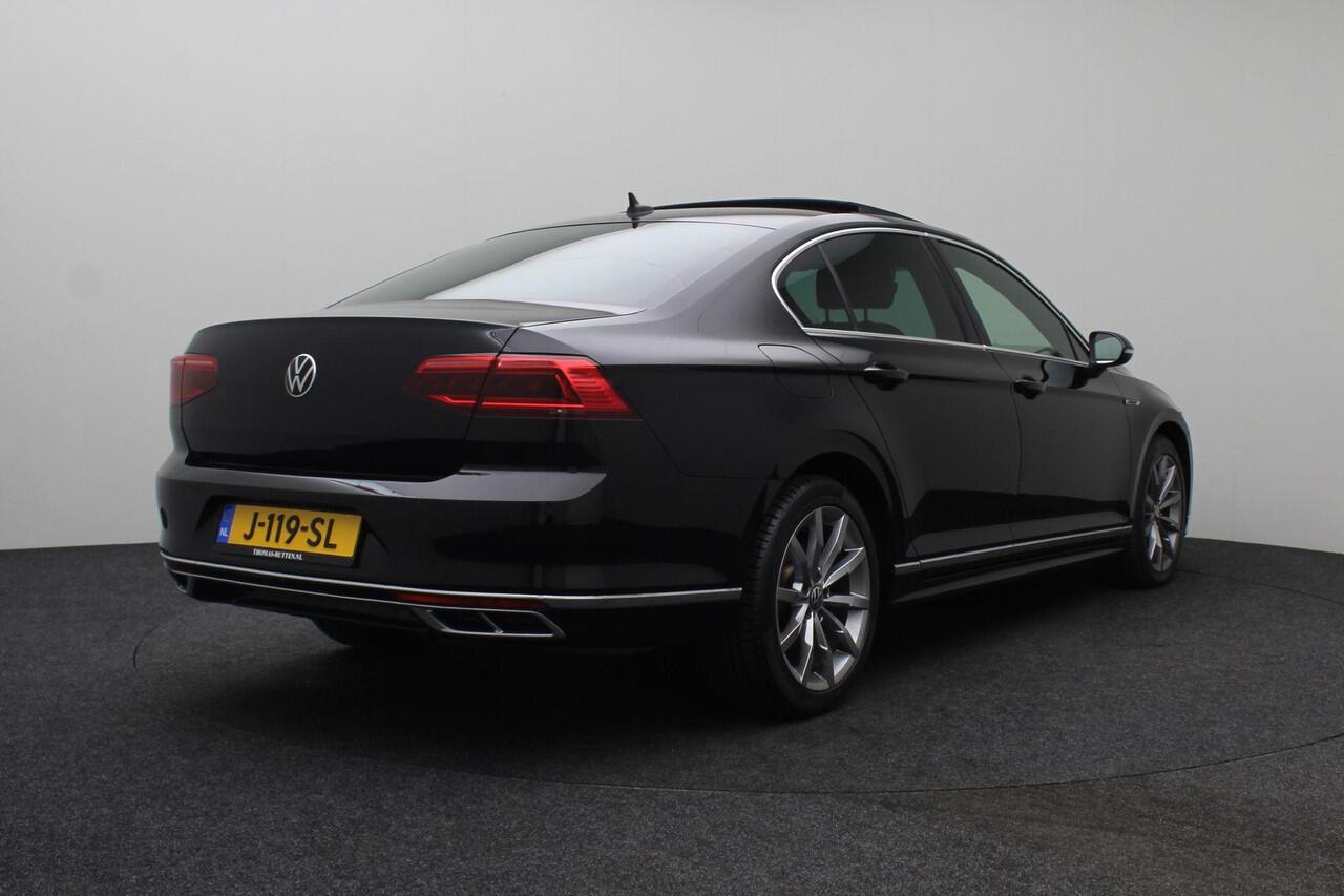 Volkswagen PASSAT 2.0 TSI R-Line Business + 2020 | Navigatie | Adaptive Cruise Control | Achteruitrij Camera | App Connect | 2 Sleutels | Nationale Autopas NAP | Boekjes | Multifunctioneel Stuurwiel | Digitaal Dashboard