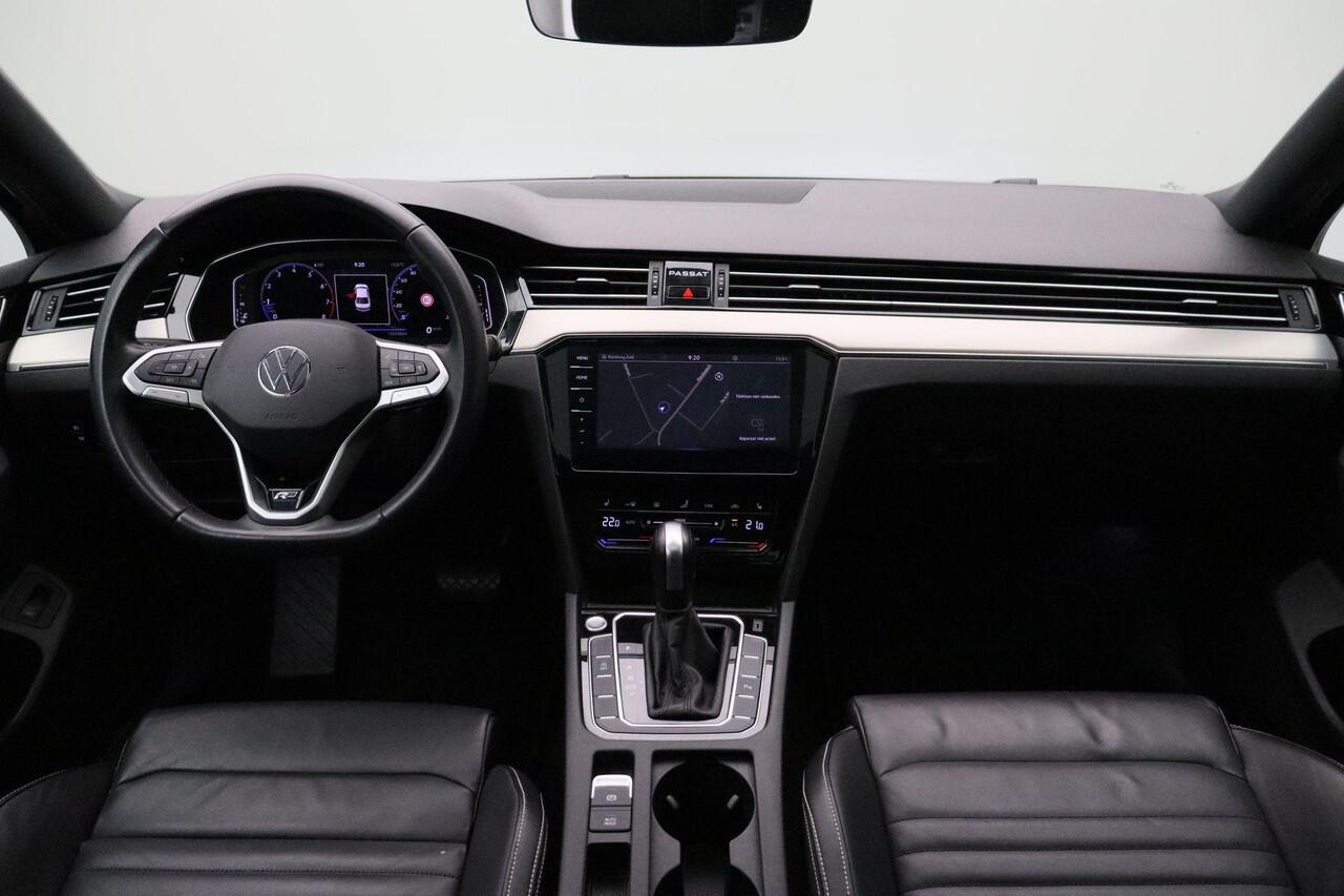 Volkswagen PASSAT 2.0 TSI R-Line Business + 2020 | Navigatie | Adaptive Cruise Control | Achteruitrij Camera | App Connect | 2 Sleutels | Nationale Autopas NAP | Boekjes | Multifunctioneel Stuurwiel | Digitaal Dashboard