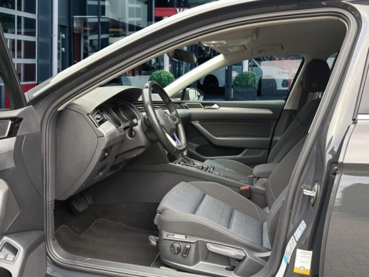 Volkswagen PASSAT 1.4 TSI DSG GTE CAMERA/NAVI/CARPLAY/ACC/STOELVERW