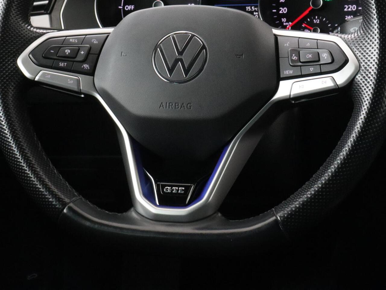 Volkswagen PASSAT 1.4 TSI GTE | Standkachel | Adaptive cruise | Stoelverwarming | Camera | Matrix LED | Carplay | Side Assist | Massage | PDC | Navigatie | PHEV | Plug In
