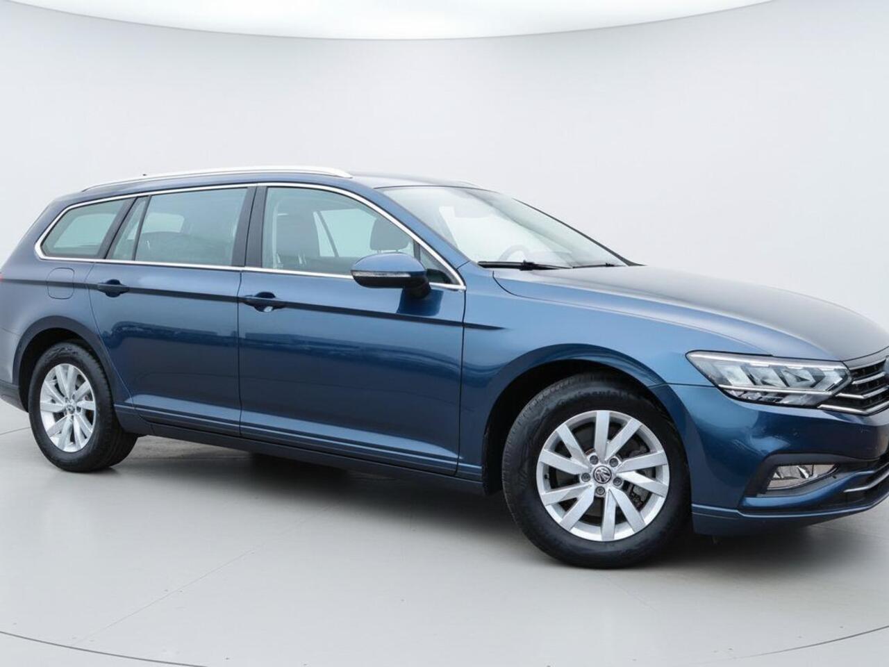 Volkswagen PASSAT Variant 1.5 TSI Comfort Business | NAP | Clima | Adapt. Cruise | Multimedia/Navi | LED | PDC V+A | Keyless | trekhaak |