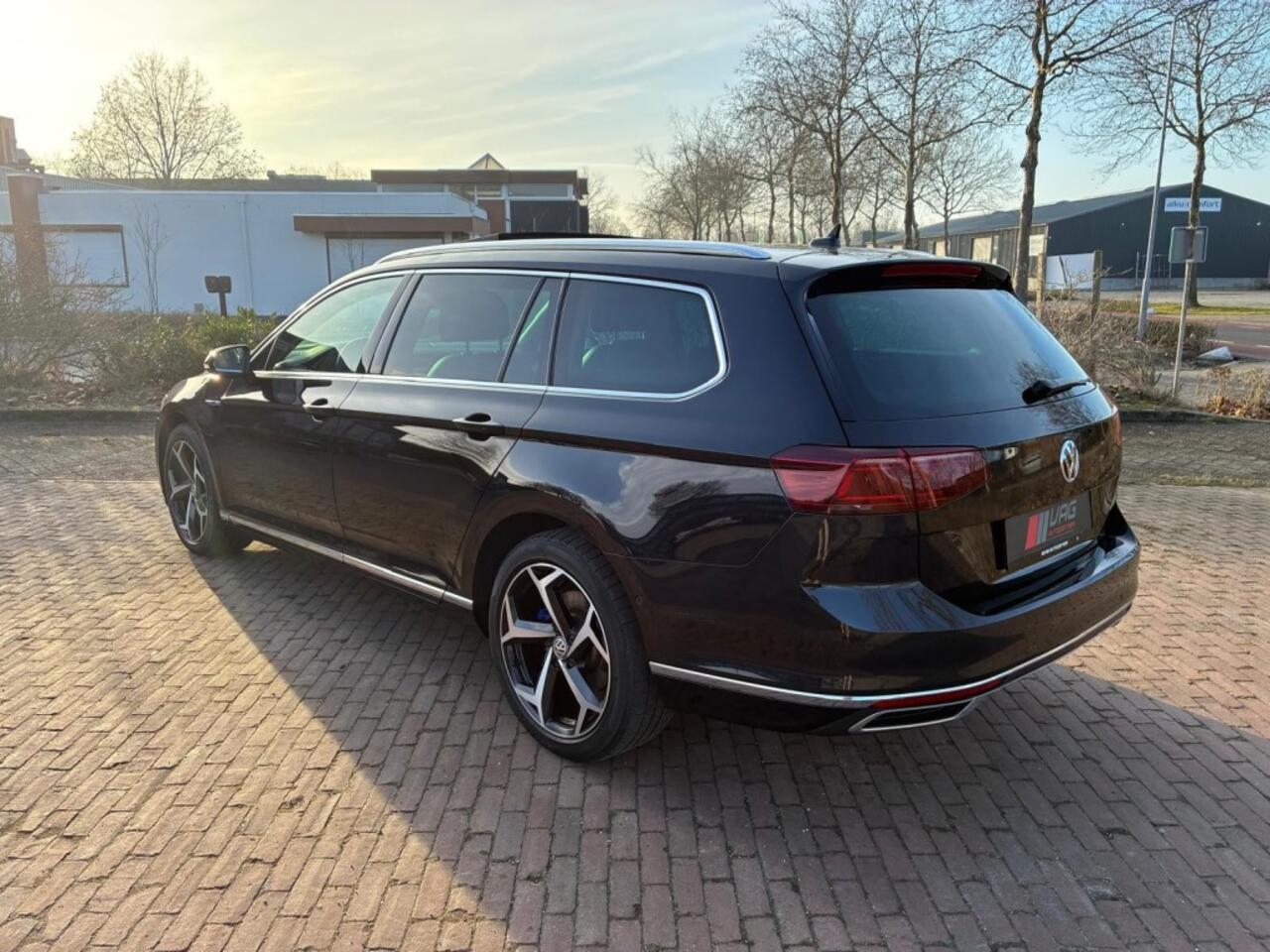 Volkswagen PASSAT 1.4 TSI GTE Hybride, Pano, Trekhaak, 360Â° Camera, Leder