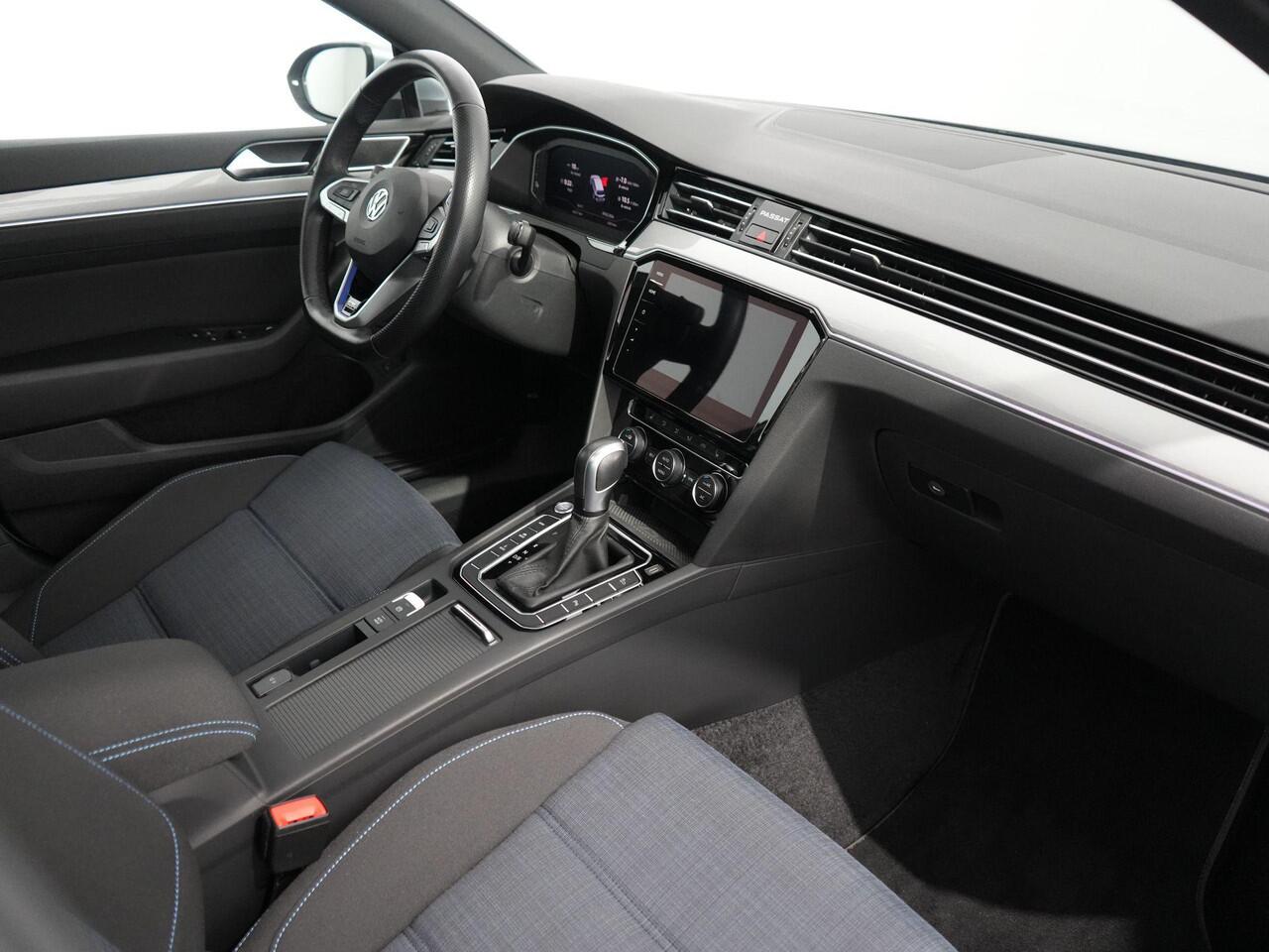 Volkswagen PASSAT Variant 1.4 TSI PHEV GTE Business | Pano | Carplay | Zwenkhaak | ACC | Stoelverwarming