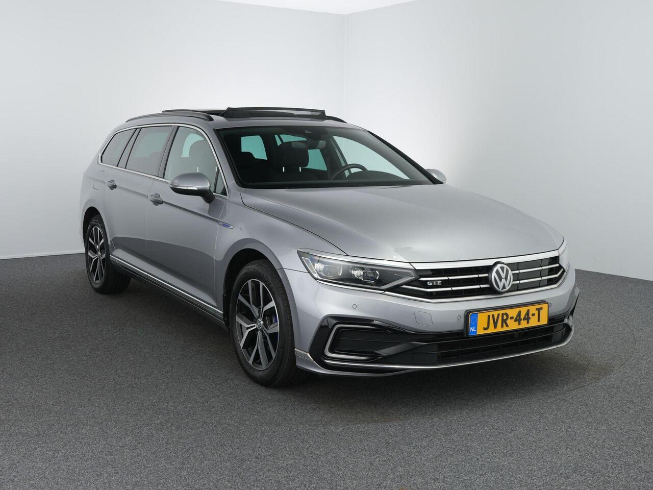 Volkswagen PASSAT Variant 1.4 TSI PHEV GTE Business | Pano | Carplay | Zwenkhaak | ACC | Stoelverwarming