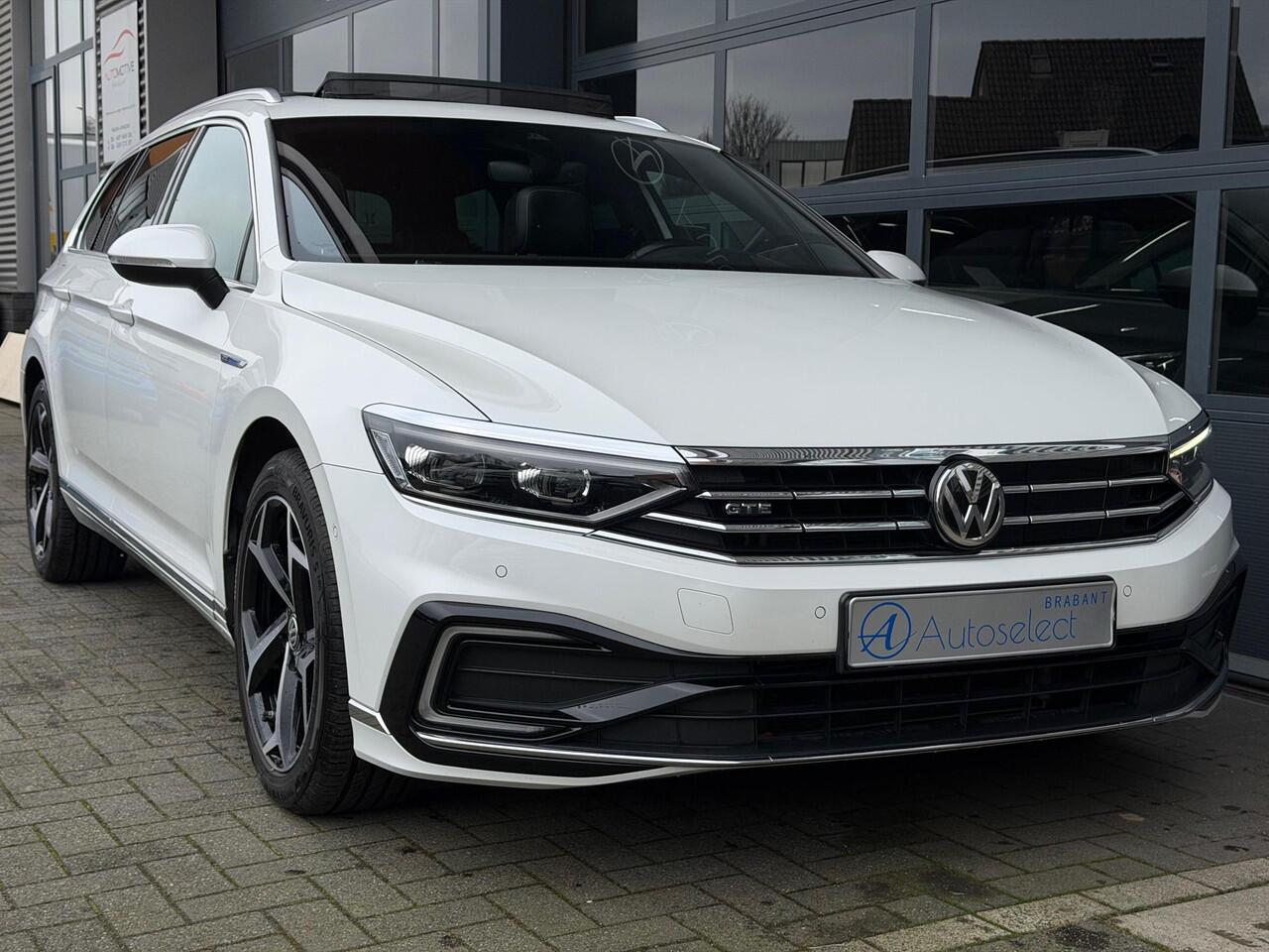Volkswagen PASSAT Variant 1.4 TSI PHEV GTE Pano Navi Leder