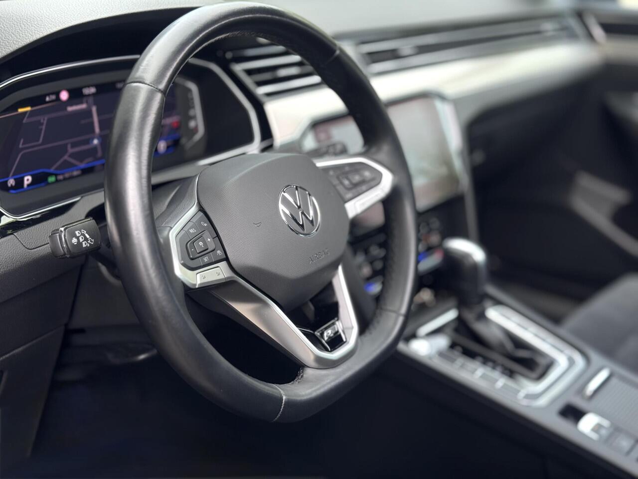 Volkswagen PASSAT Variant 1.5 TSI R-Line Business +