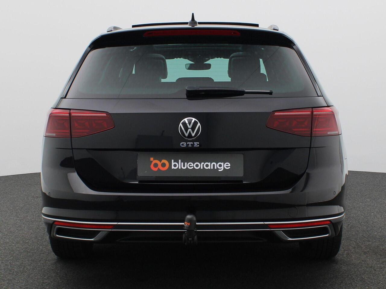 Volkswagen PASSAT Variant 1.4 TSI PHEV GTE Business 218PK DSG Pano-Schuifdak, Trekhaak, Achteruitrijcamera, Keyless, Side Assist, Stoel-Stuurverwarming, 18" LM Velgen, Adaptieve Cruise Control