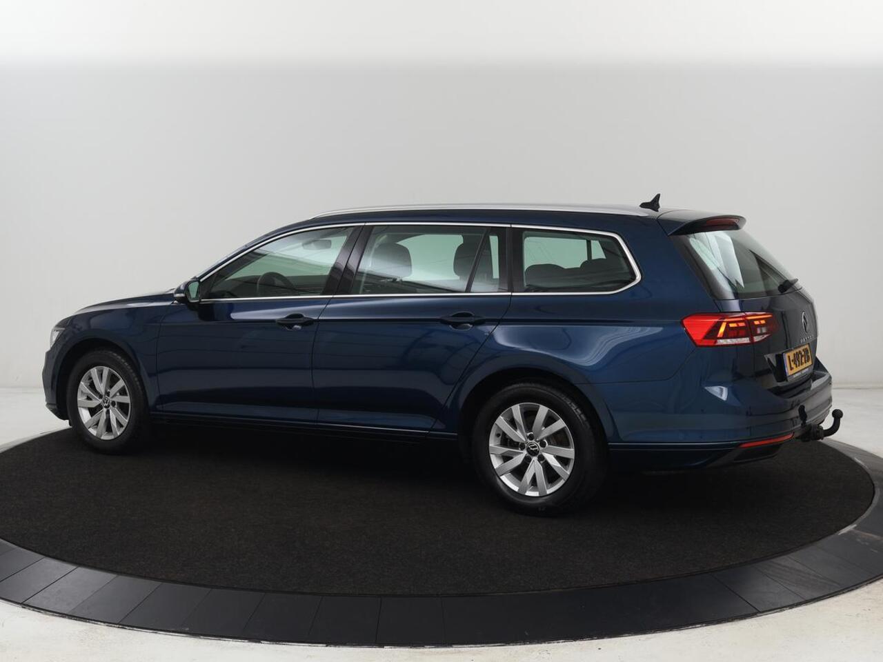 Volkswagen PASSAT 1.5 TSI Business | Stoelverwarming | Carplay | Trekhaak | Camera | Virtual Cockpit | Navigatie | Smartphone Entry | Adaptive cruise | Full LED