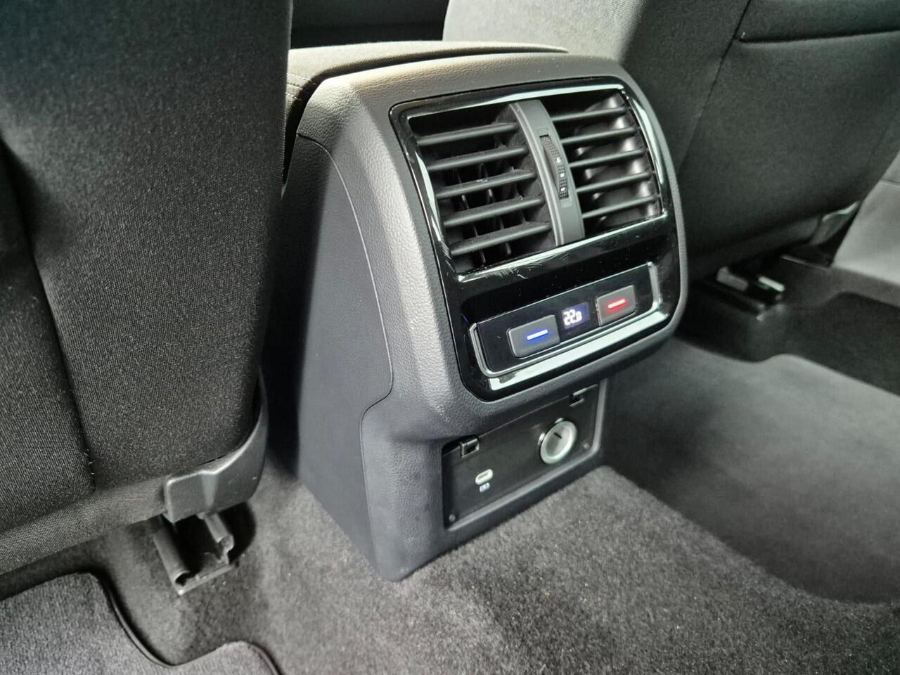 Volkswagen PASSAT Variant 1.5 TSI Business DSG | Virtual | LED | Elek. achterklep