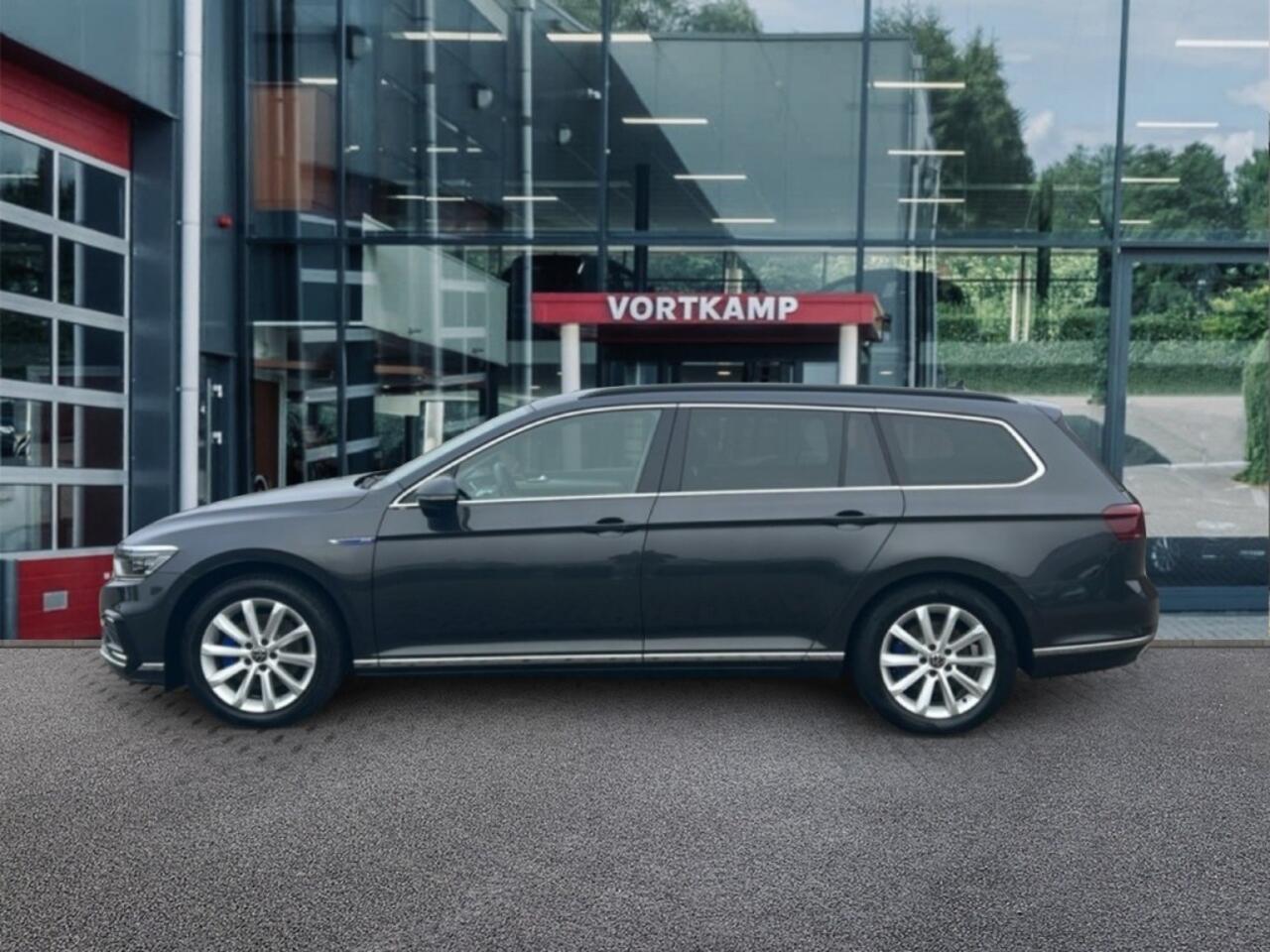 Volkswagen PASSAT 1.4 TSI DSG GTE TREKHAAK/CAMERA/NAVI/CARPLAY/ACC/STOELVERW