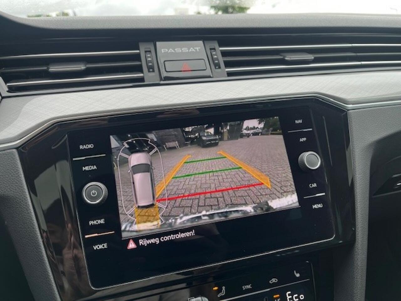 Volkswagen PASSAT VARIANT 1.4 TSI PHEV GTE - PANO - HEAD UP - CAMERA