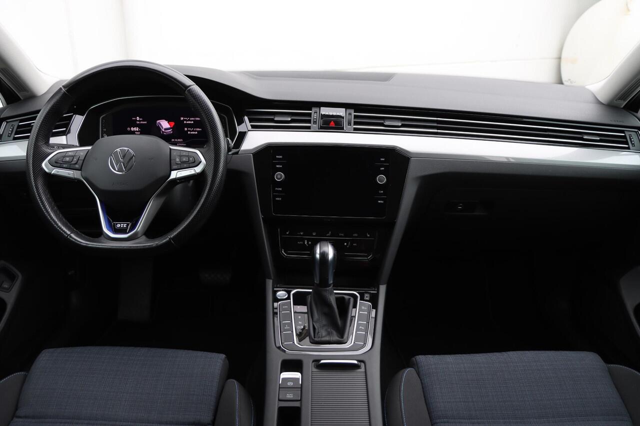 Volkswagen PASSAT Variant 1.4 TSI PHEV GTE Business 218pk DSG6 | IQ. Drive | Stoelverwarming | Carplay | Camera | Ergo