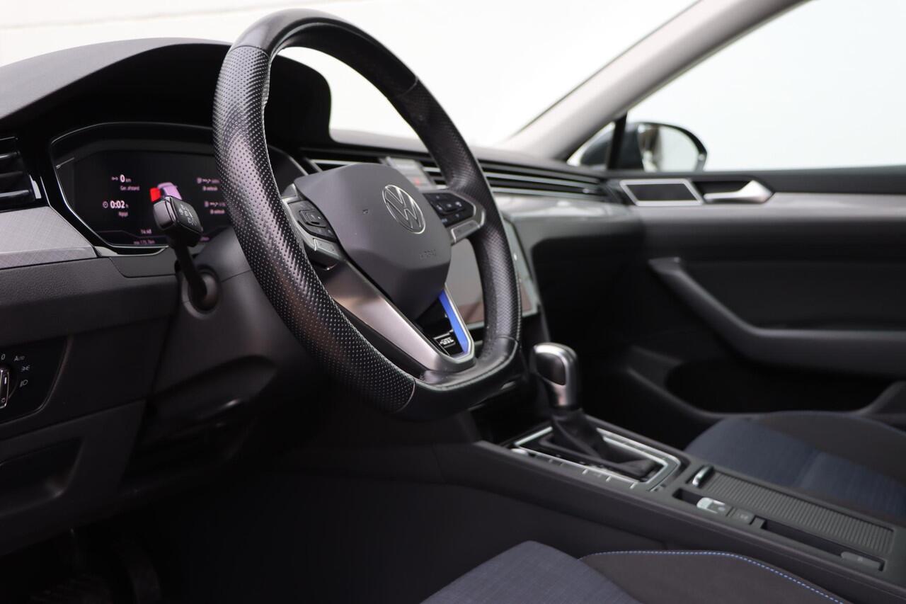 Volkswagen PASSAT Variant 1.4 TSI PHEV GTE Business 218pk DSG6 | IQ. Drive | Stoelverwarming | Carplay | Camera | Ergo