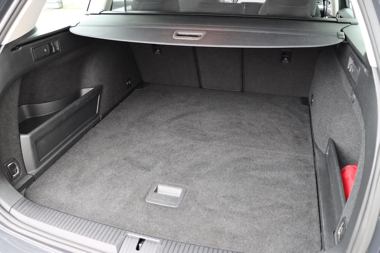 Volkswagen PASSAT Variant 1.4 TSI PHEV GTE Business 218pk DSG6 | IQ. Drive | Stoelverwarming | Carplay | Camera | Ergo