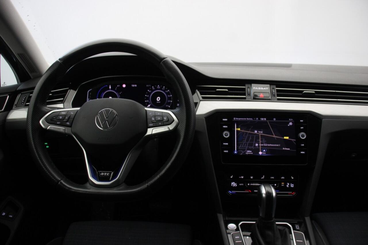Volkswagen PASSAT Variant 1.4 TSI PHEV GTE Business - Carplay, Navi, Camera, Cruise, Stoelverw. Trekhaak, Massage