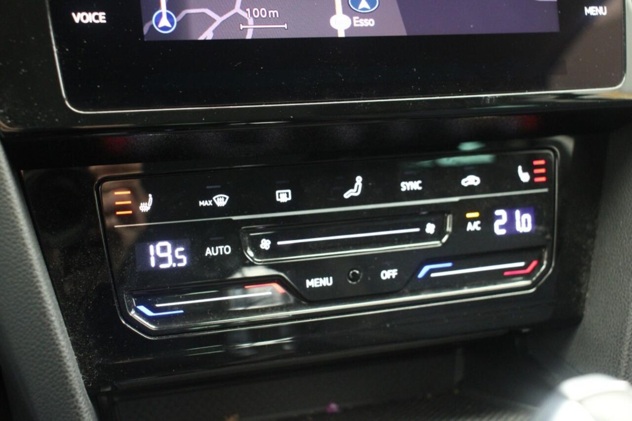 Volkswagen PASSAT Variant 1.4 TSI PHEV GTE Business - Carplay, Navi, Camera, Cruise, Stoelverw. Trekhaak, Massage