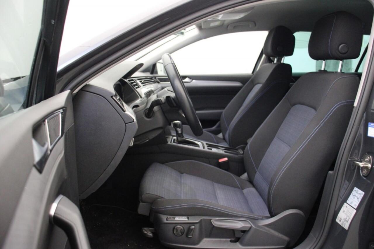 Volkswagen PASSAT Variant 1.4 TSI PHEV GTE Business - Carplay, Navi, Camera, Cruise, Stoelverw. Trekhaak, Massage