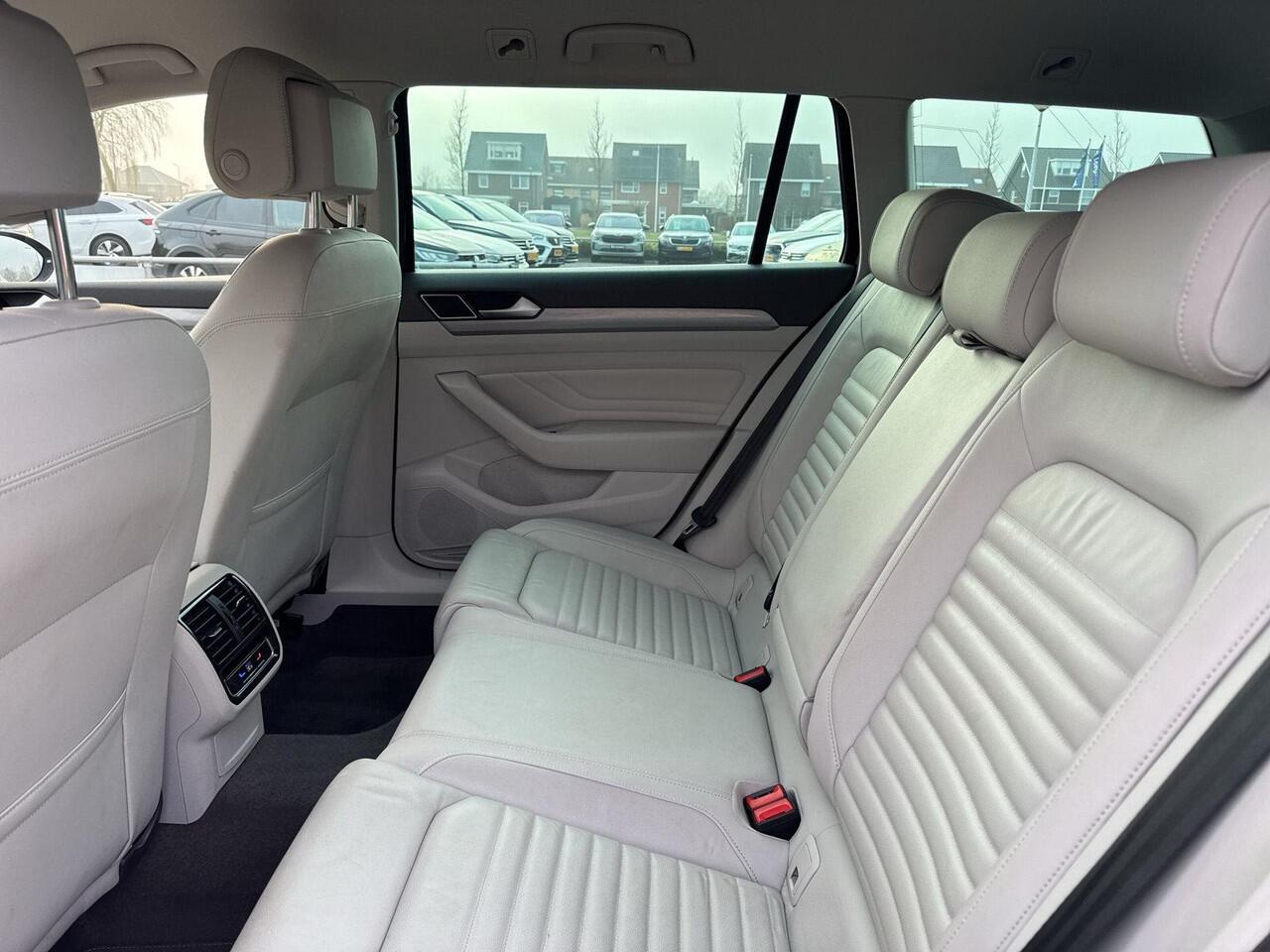 Volkswagen PASSAT Variant 1.4 TSI PHEV GTE Business 218Pk | Leder | A-camera | Stoelverwarming | Navi | Clima | ACC |