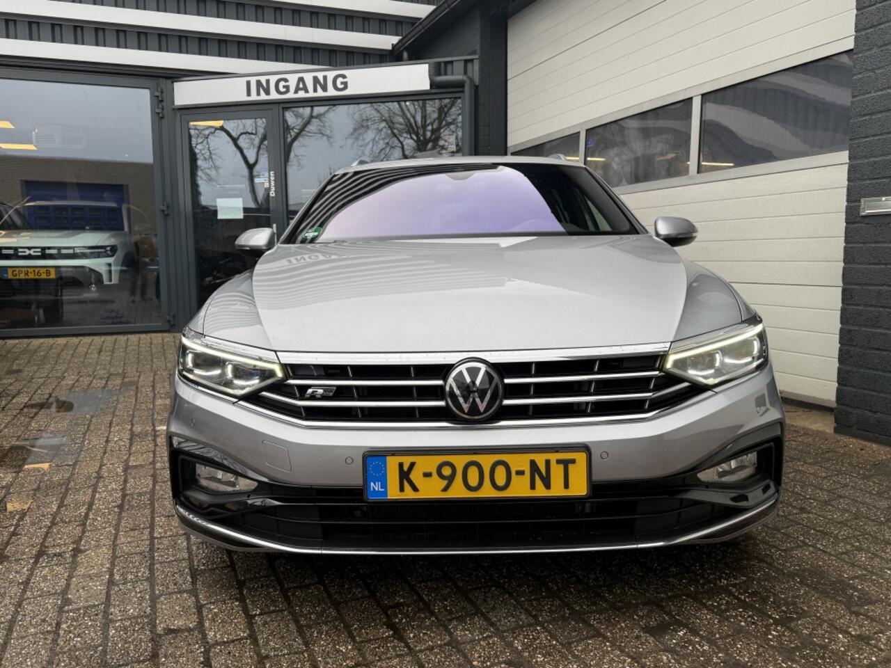 Volkswagen PASSAT Variant 1.5 TSI R-Line leer/panodak/2x R-Line