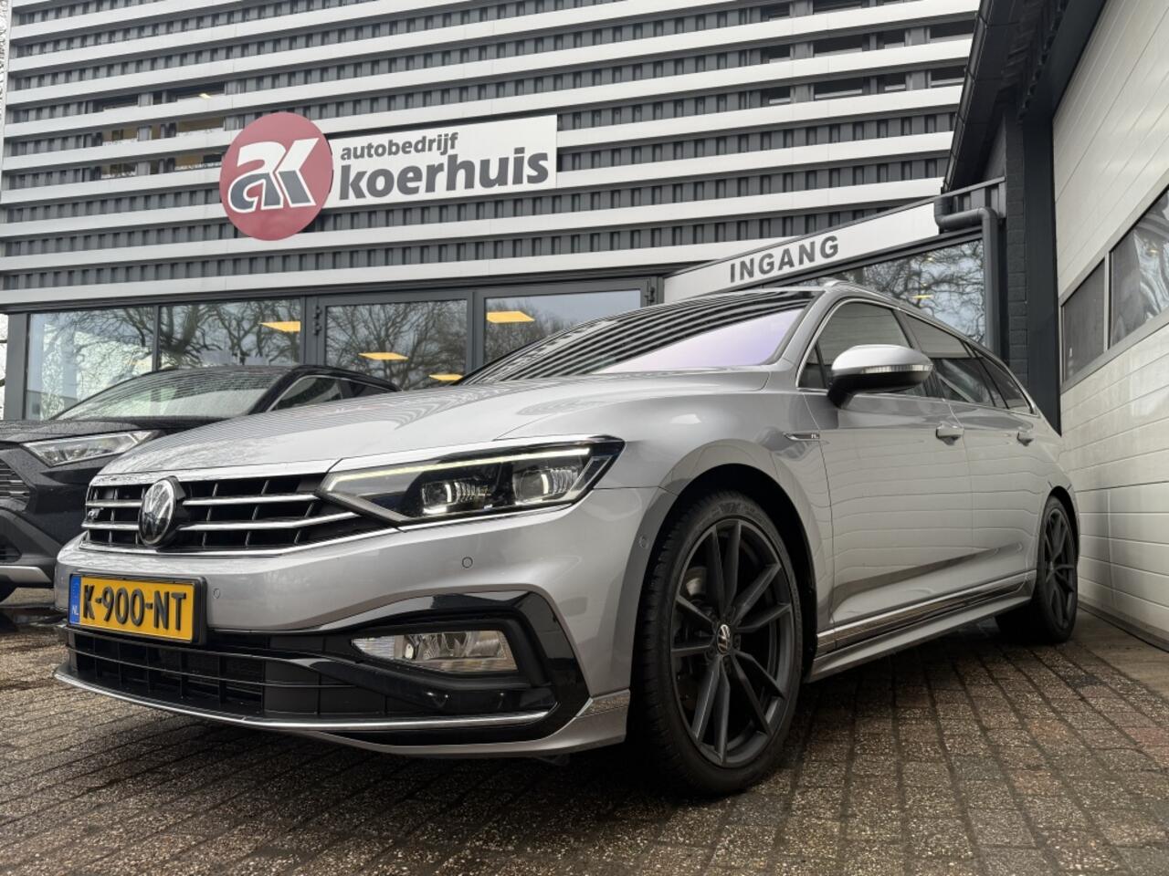 Volkswagen PASSAT Variant 1.5 TSI R-Line leer/panodak/2x R-Line