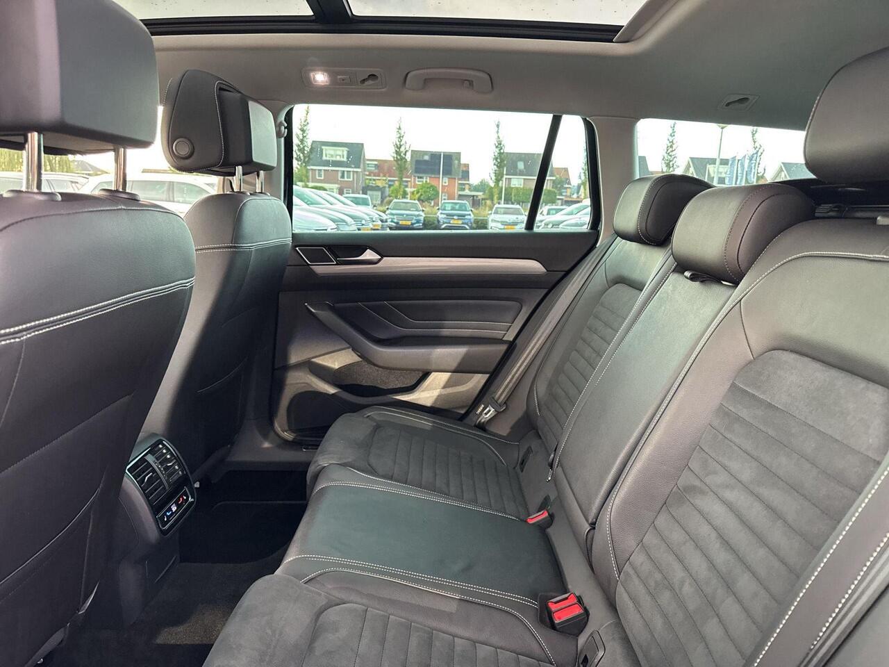 Volkswagen PASSAT Variant 1.4 TSI PHEV GTE Business | 218 pk | Pano Dak | Trekhaak | IQ Light |