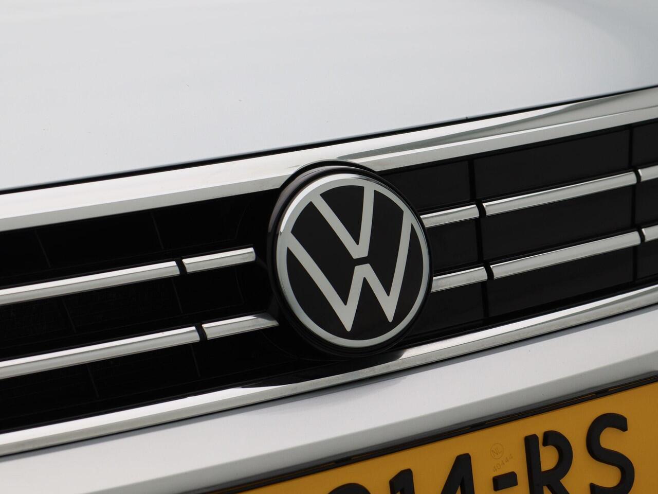 Volkswagen PASSAT Variant 1.4 TSi 218 Pk Automaat PHEV GTE Business | Panoramadak | Full LED | 18 Inch | Camera | CarPlay | Stoelverwarming | 87.680 Km!!