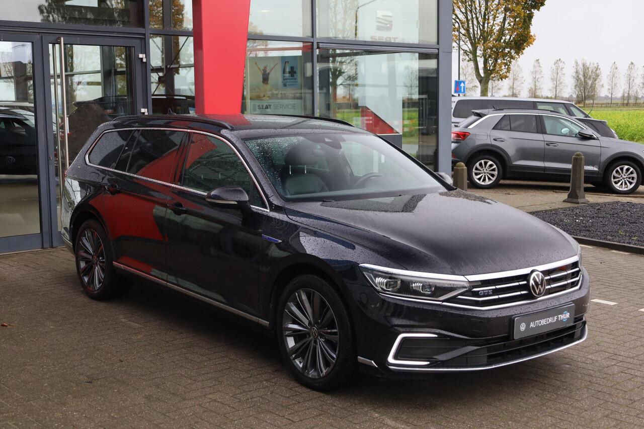 Volkswagen PASSAT Variant 1.4 TSI PHEV GTE Business DCC adaptief onderstel area view rondom zicht camera vol lederen bekleding elektrisch verstelbaar met memo functie IQ drive easy open met elektrische klep en keyless acces en go zwarte dakhemel klasse III alarm LED Matrix
