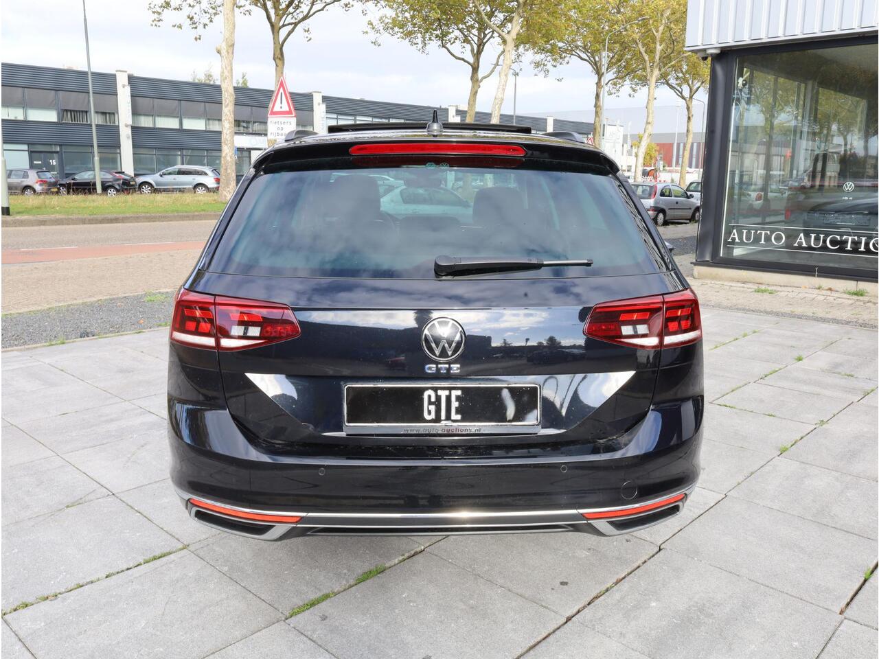 Volkswagen PASSAT Variant GTE 1.4 TSI PHEV 218PK | Panodak | Virtual | Achteruitrijcamera | Elektrische kofferklep | Getint Glas | Carplay/Android |