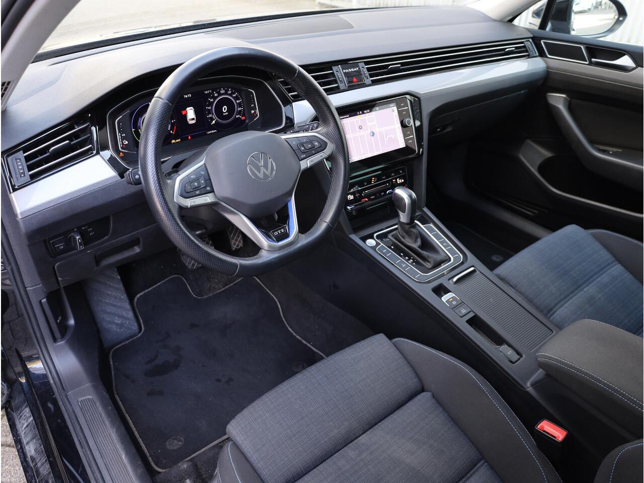 Volkswagen PASSAT Variant GTE 1.4 TSI PHEV 218PK | Panodak | Virtual | Achteruitrijcamera | Elektrische kofferklep | Getint Glas | Carplay/Android |