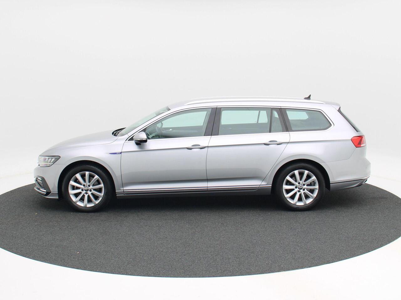 Volkswagen PASSAT Variant 1.4 TSi 218 Pk Automaat PHEV GTE Business | Camera | CarPlay | Adaptive Cruise | Stoelverwarming | Elektrische Achterklep | LED | 17 Inch | 67.515 Km!