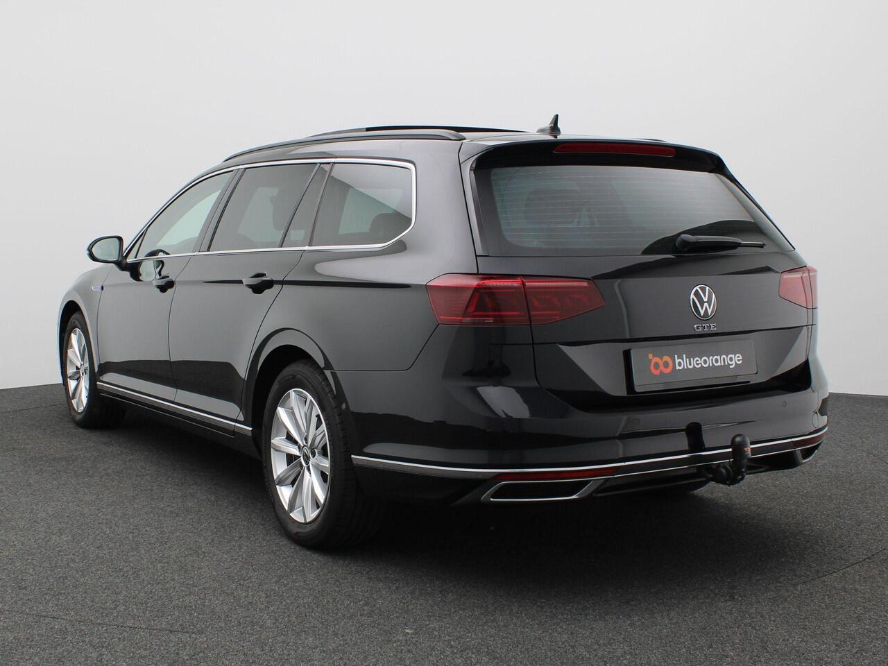 Volkswagen PASSAT Variant 1.4 TSI PHEV GTE Business 218PK DSG Pano-Schuifdak, Trekhaak, Adaptieve Cruise Control, Achteruitrijcamera, Keyless, Stoelverwarming voor + achter, Virtual Cockpit, Elektr. Achterklep, Stuurwielverwaming, 17" LM Velgen