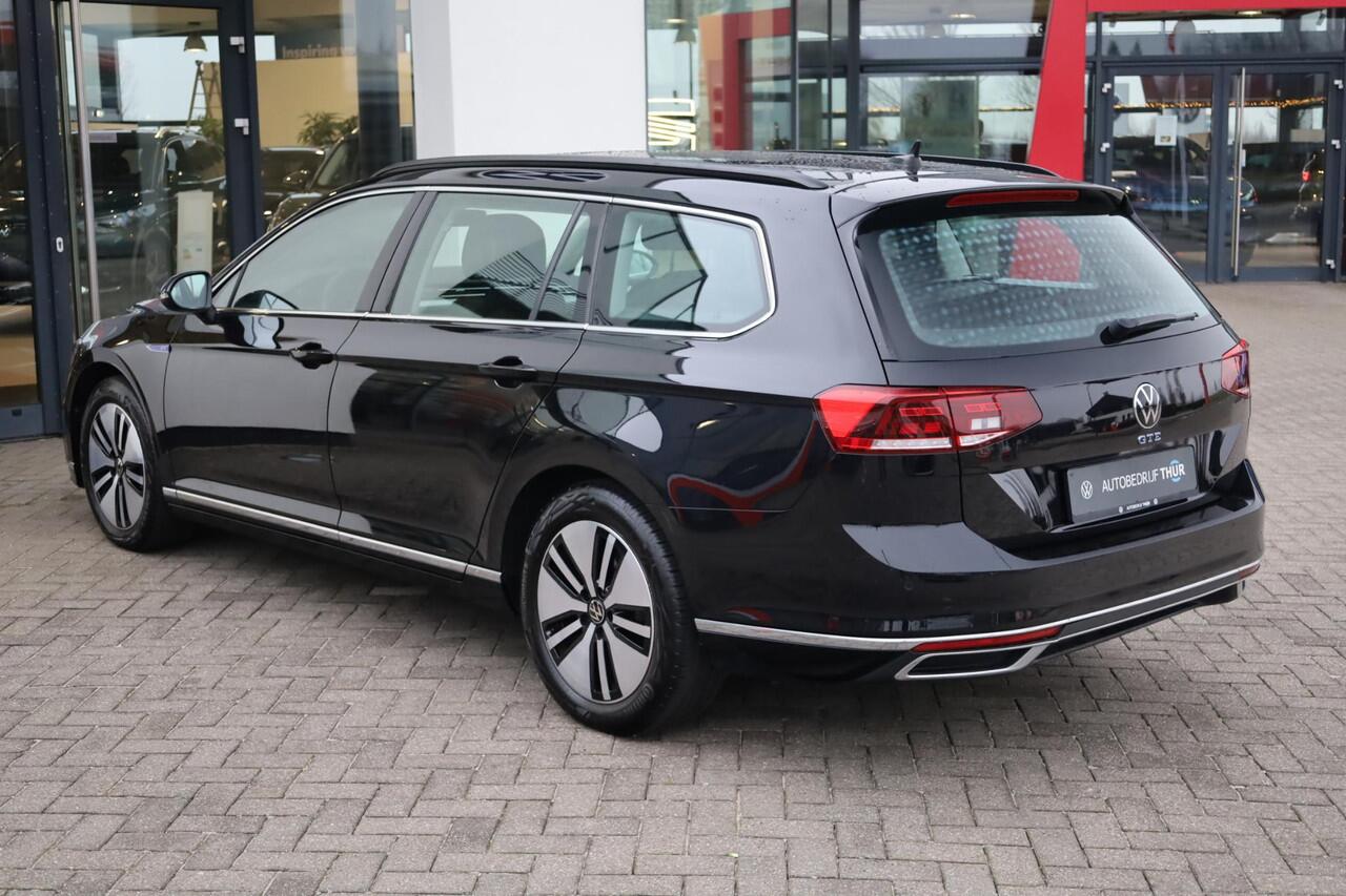 Volkswagen PASSAT 1.4 TSI PHEV GTE Business wegklapbare trekhaak achteruitrijcamera navigatie stoelverwarming ergo stoel draadloos carplay en laden 3 zone climatronic parkeersensoren led verlichting 220 volt aansluiting