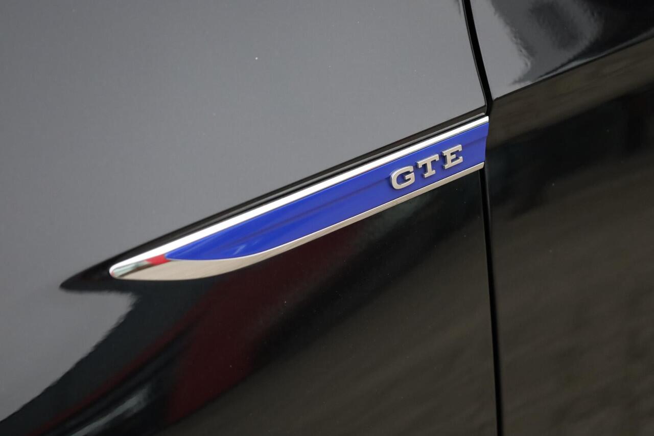 Volkswagen PASSAT 1.4 TSI PHEV GTE Business wegklapbare trekhaak achteruitrijcamera navigatie stoelverwarming ergo stoel draadloos carplay en laden 3 zone climatronic parkeersensoren led verlichting 220 volt aansluiting