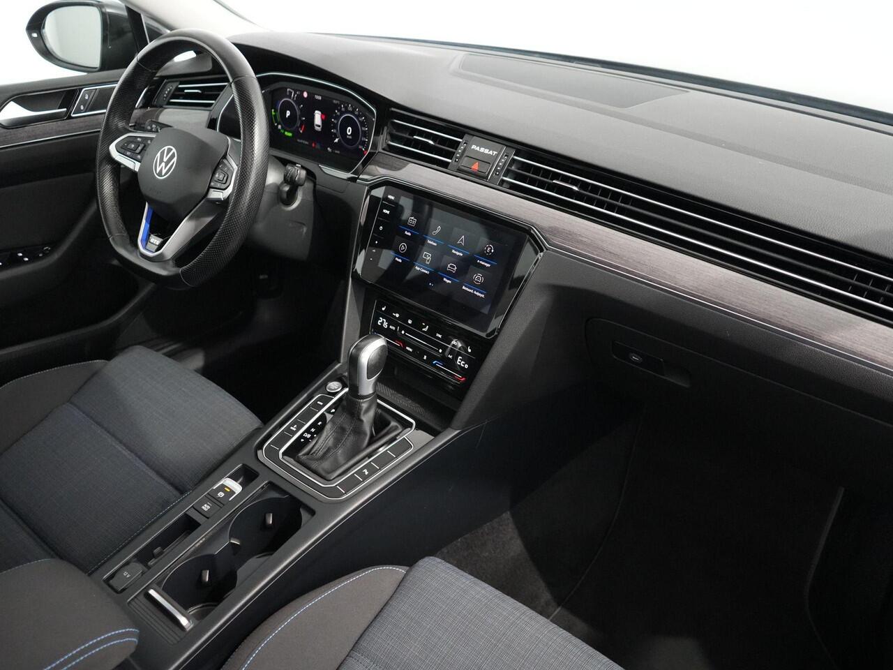 Volkswagen PASSAT Variant 1.4 TSI PHEV GTE Business | Matrix IQ | Pano |Standkachel | Virtual | Zwenkhaak |