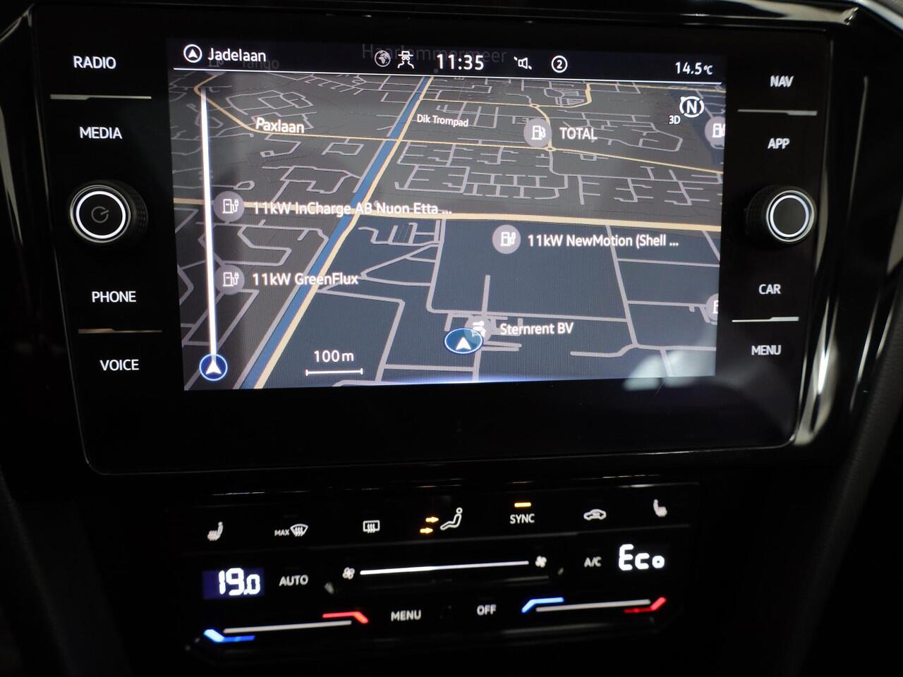 Volkswagen PASSAT 1.4 TSI PHEV GTE Business 218 pk Automaat (DSG) | Navigatie | Panoramadak | Parkeersensoren (Park assist) | Rondomzicht camera | Stoelverwarming v/a |