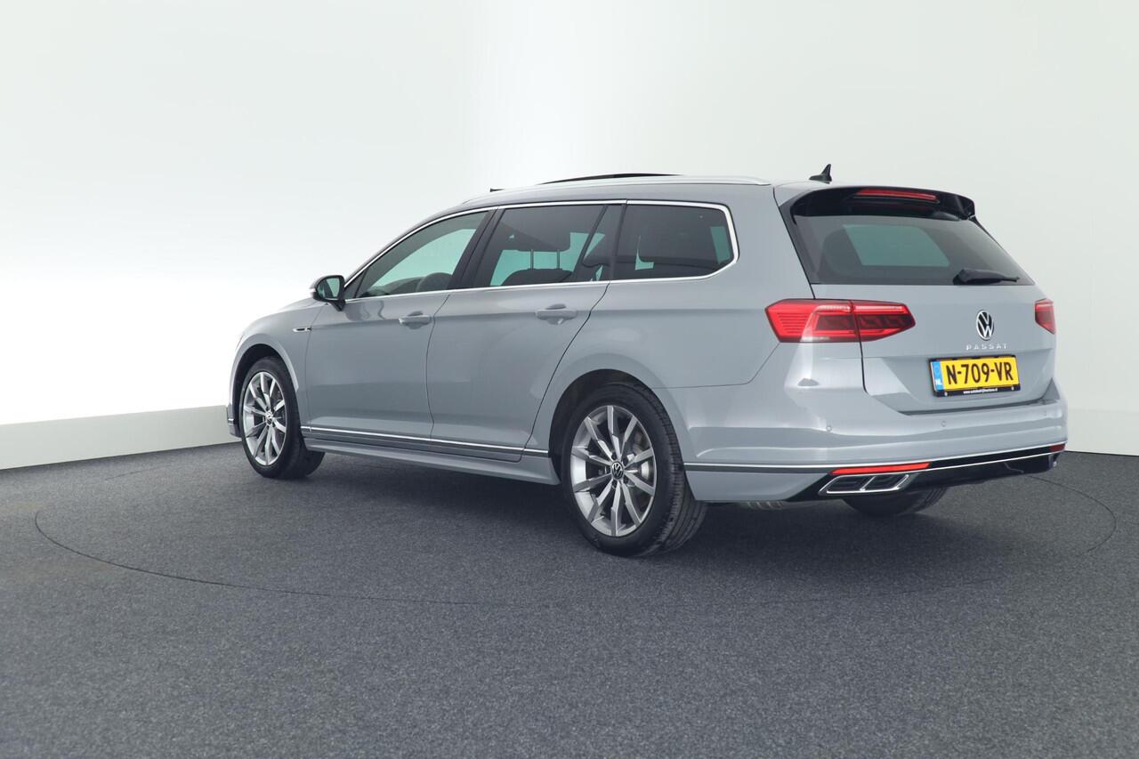 Volkswagen PASSAT Variant 1.5 TSI 150pk DSG R-Line Business Leder Camera Panoramadak Keyless Virtual Cockpit Navigatie