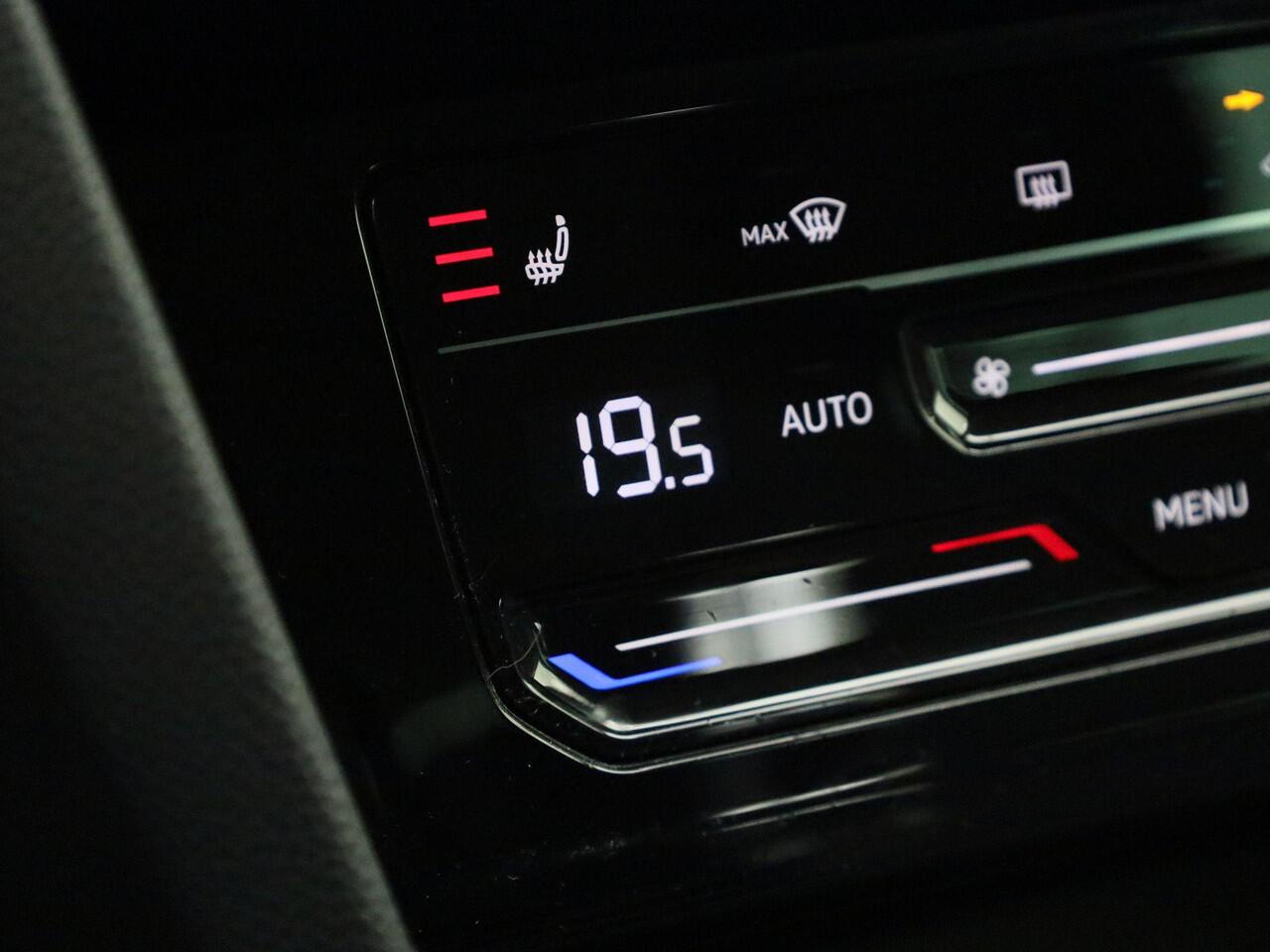 Volkswagen PASSAT Variant 1.4TSI 160kW/218PK PHEV GTE Business · Navigatie · Apple/Android Car Play · Camera + Parkeersensoren