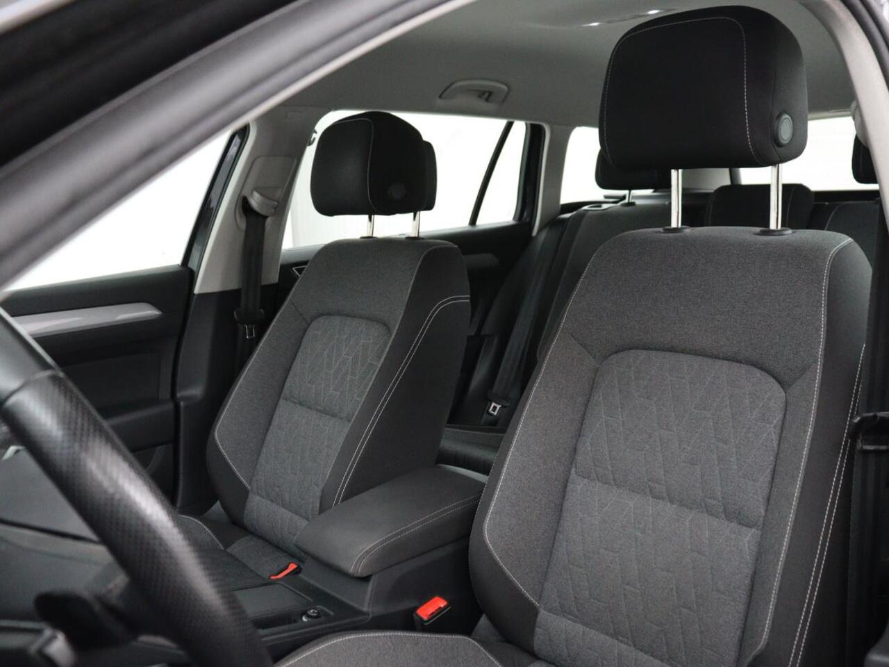 Volkswagen PASSAT 1.4 TSI PHEV GTE | Stoelverwarming | Camera | Carplay | Navigatie | Matrix LED | Adaptive cruise | Climate control | Bluetooth | Parkeerhulp | Plug In