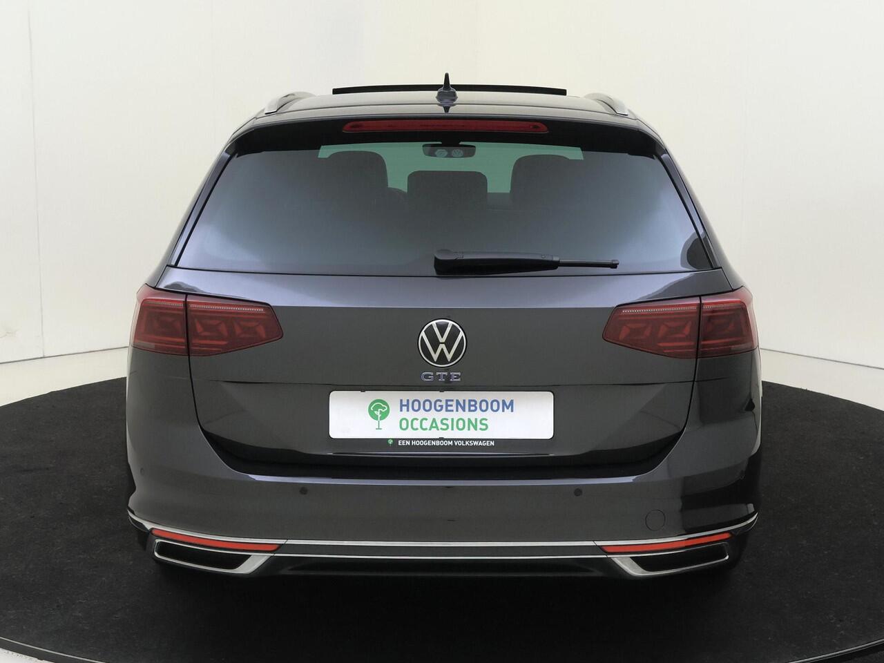 Volkswagen PASSAT Variant 1.4 TSI PHEV GTE Business | SoH 98% | Panoramadak | Trekhaak | Standkachel |Parkeerassistent | Navigatie | Adaptieve cruise control | Achteruitrijcamera | LED matrix verlichting | Stoelverwarming |