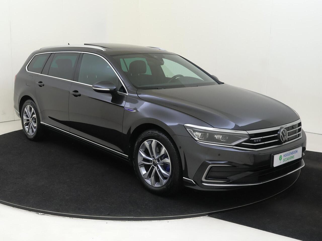 Volkswagen PASSAT Variant 1.4 TSI PHEV GTE Business | SoH 98% | Panoramadak | Trekhaak | Standkachel |Parkeerassistent | Navigatie | Adaptieve cruise control | Achteruitrijcamera | LED matrix verlichting | Stoelverwarming |