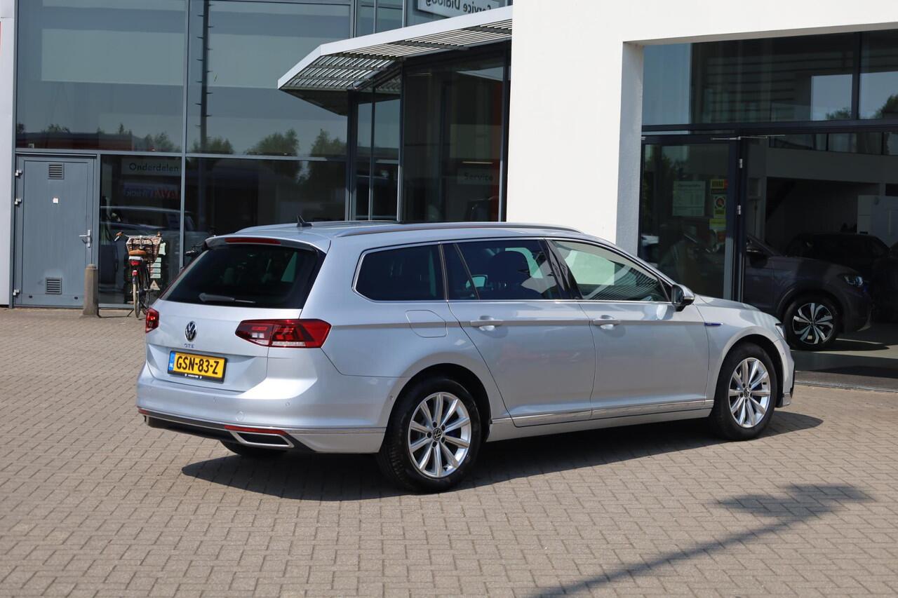 Volkswagen PASSAT Variant 1.4 TSI PHEV GTE Business 218PK / 160kW DSG, Digital Cockpit Pro (26cm), 60 maanden 100.000km garantie leder / alcantara bekleding, dodehoekdetectie (side assist), panoramadak, discover pro navigatie, verwarmbare voorstoelen, achteruitrijcamera (r