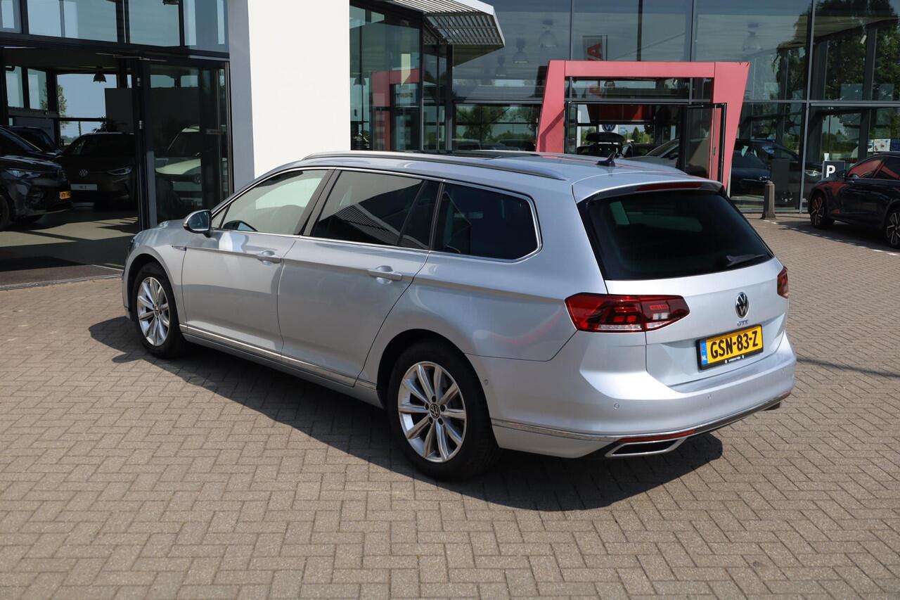 Volkswagen PASSAT Variant 1.4 TSI PHEV GTE Business 218PK / 160kW DSG, Digital Cockpit Pro (26cm), 60 maanden 100.000km garantie leder / alcantara bekleding, dodehoekdetectie (side assist), panoramadak, discover pro navigatie, verwarmbare voorstoelen, achteruitrijcamera (r