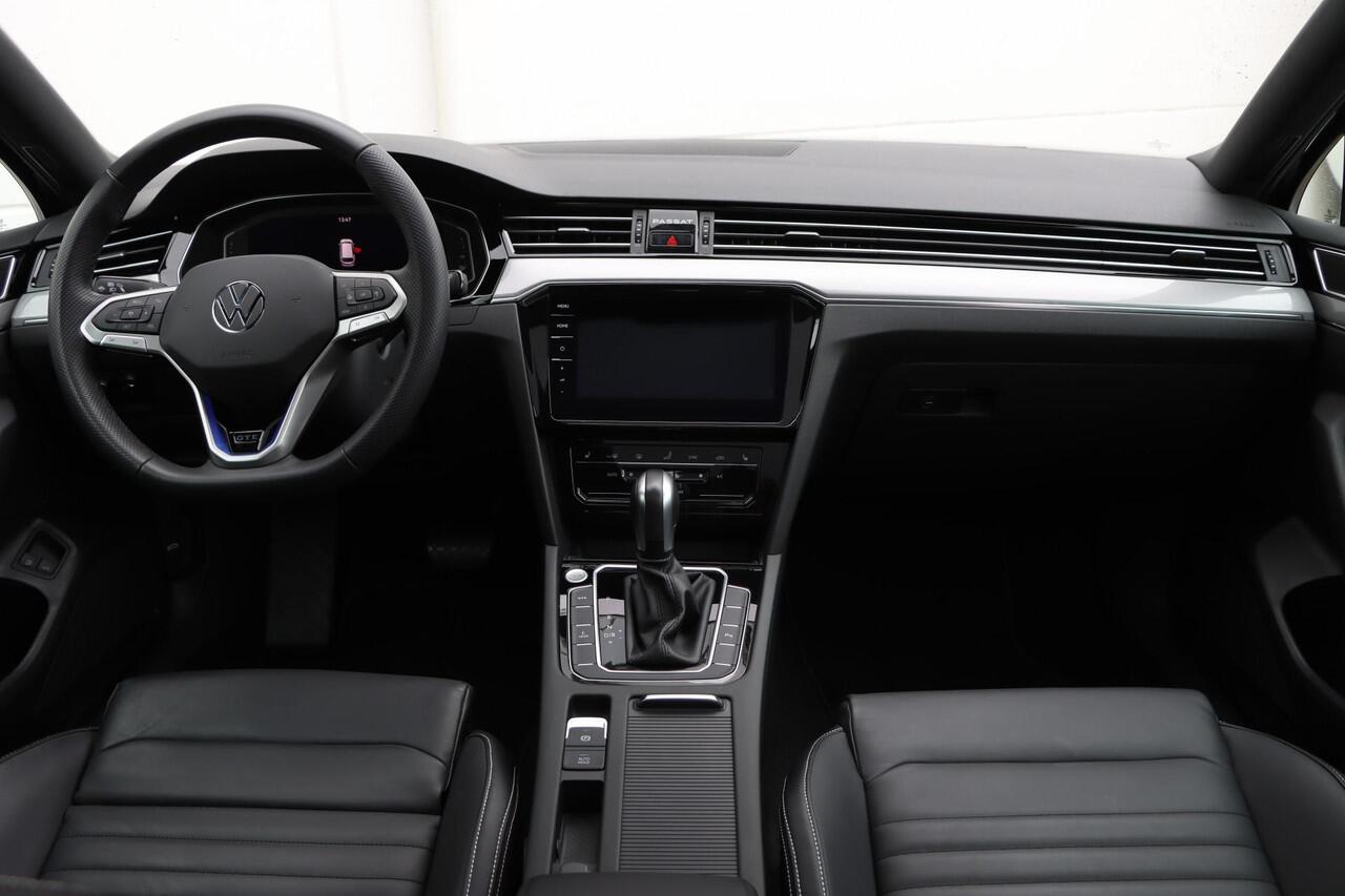 Volkswagen PASSAT Variant 1.4 TSI PHEV GTE Business DSG 218pk | PANO | Leder | Ergo | Camera | CarPlay